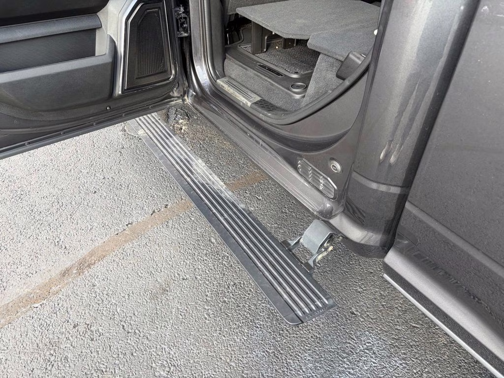 2024 Granite Crystal Metallic Clearcoat Ram 3500 Limited 4X4 Truck