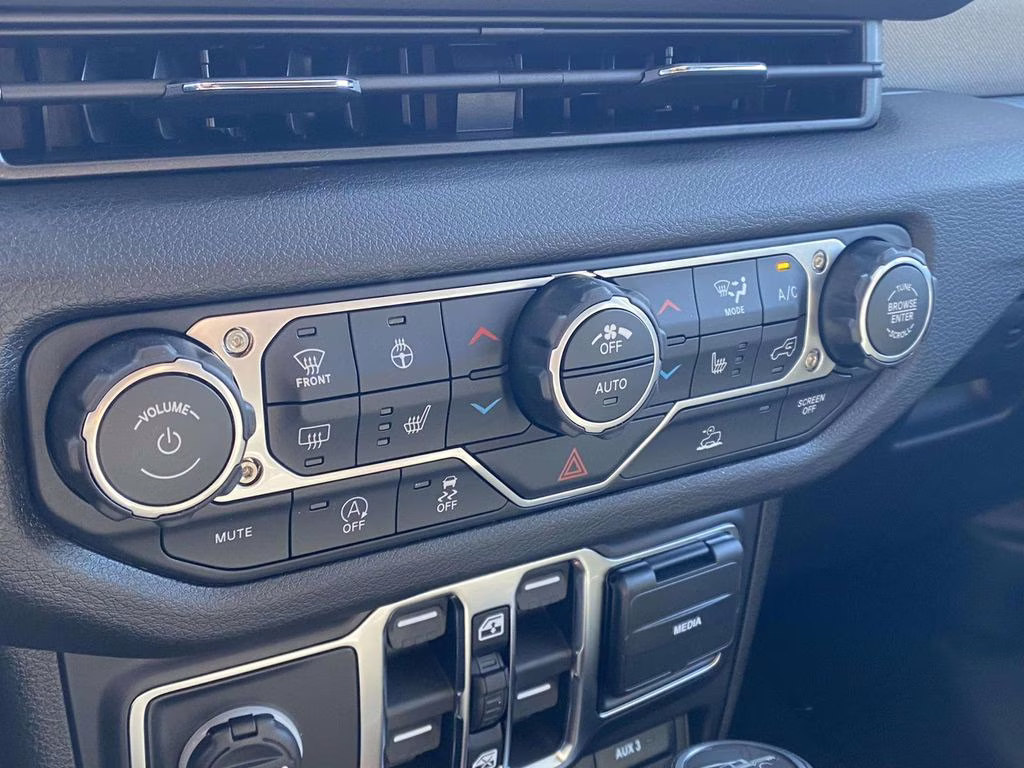 2026 Anvil Clearcoat Jeep Gladiator Willys 4X4 Truck