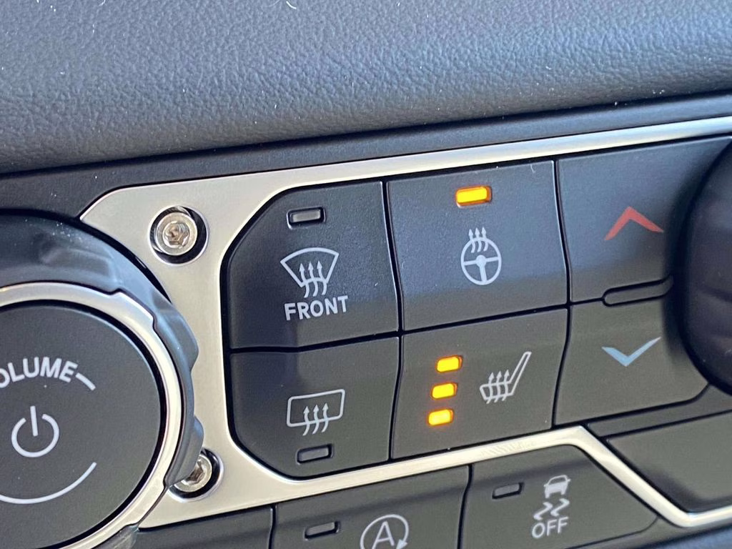 2026 Granite Crystal Metallic Clearcoat Jeep Gladiator Rubicon 4X4 Truck