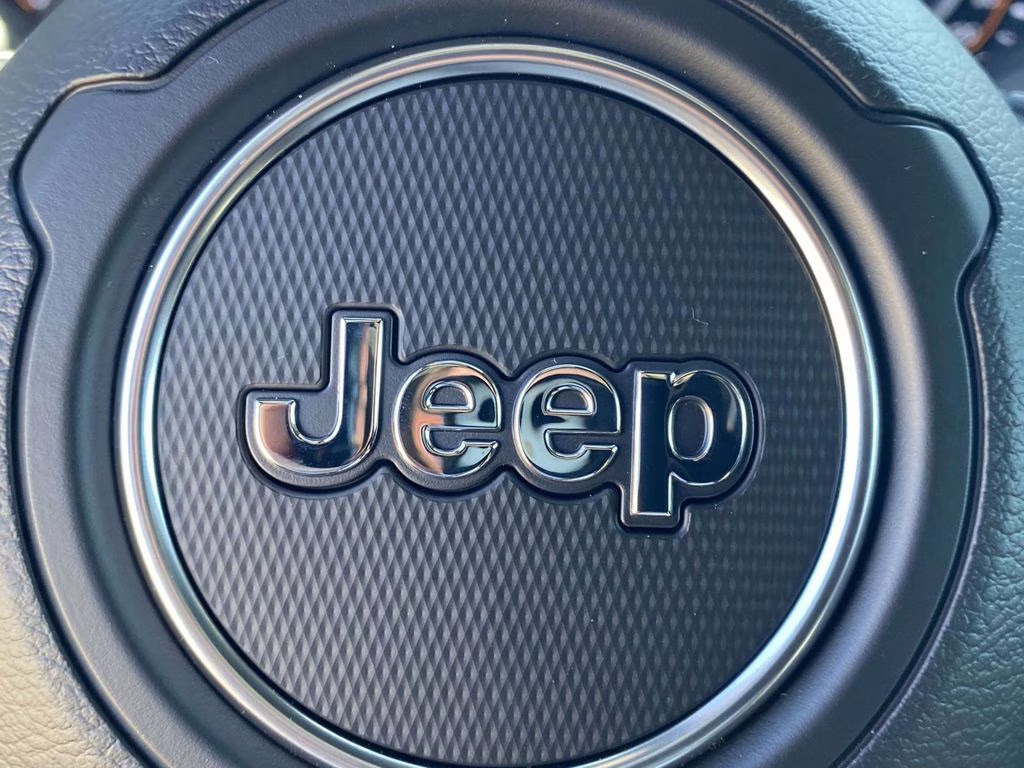 2026 Granite Crystal Metallic Clearcoat Jeep Gladiator Rubicon 4X4 Truck