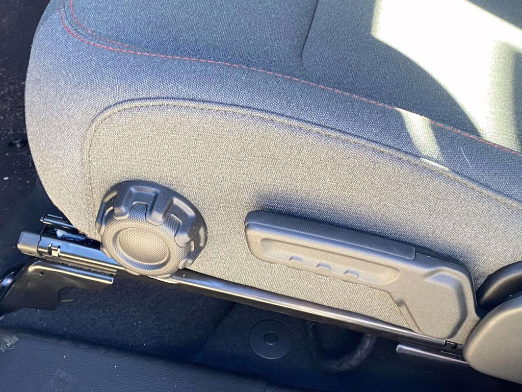 2026 Granite Crystal Metallic Clearcoat Jeep Gladiator Rubicon 4X4 Truck