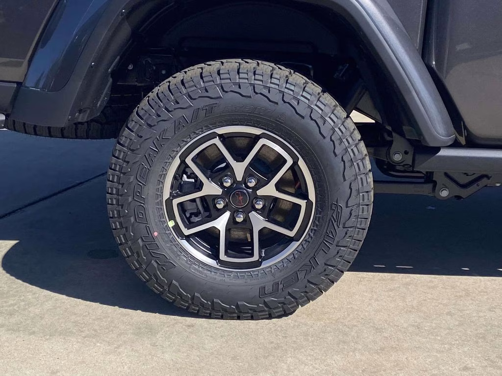 2026 Granite Crystal Metallic Clearcoat Jeep Gladiator Rubicon 4X4 Truck