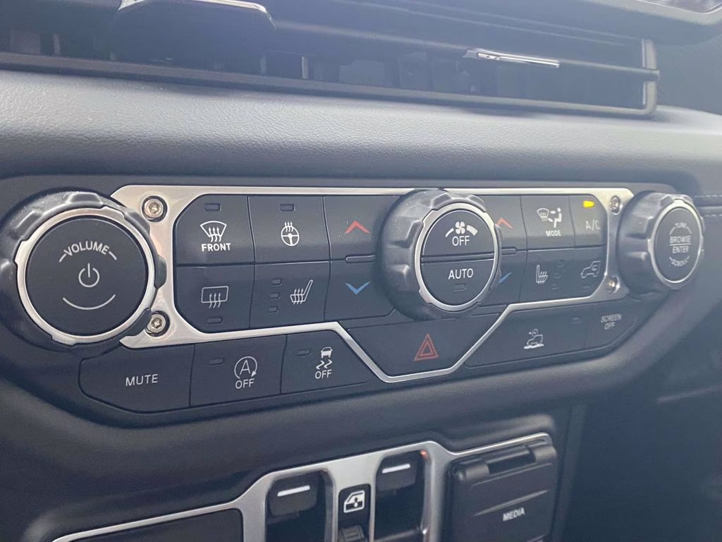 2026 Black Clearcoat Jeep Gladiator Rubicon 4X4 Truck