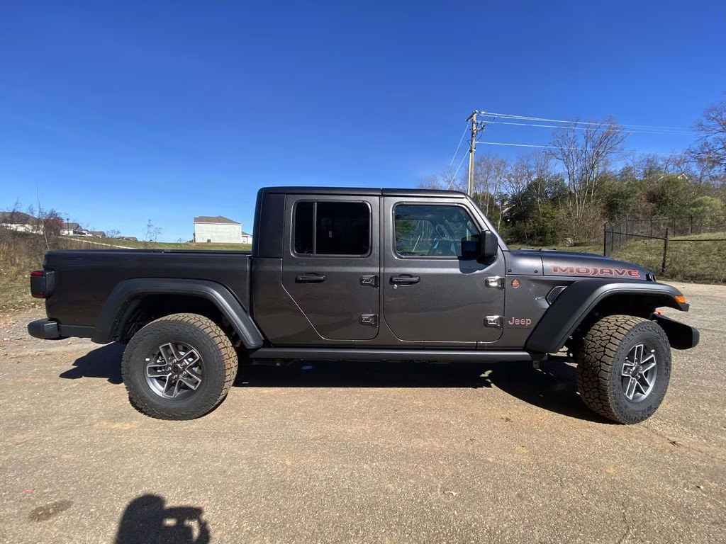 2026 Granite Crystal Metallic Clearcoat Jeep Gladiator Mojave 4X4 Truck