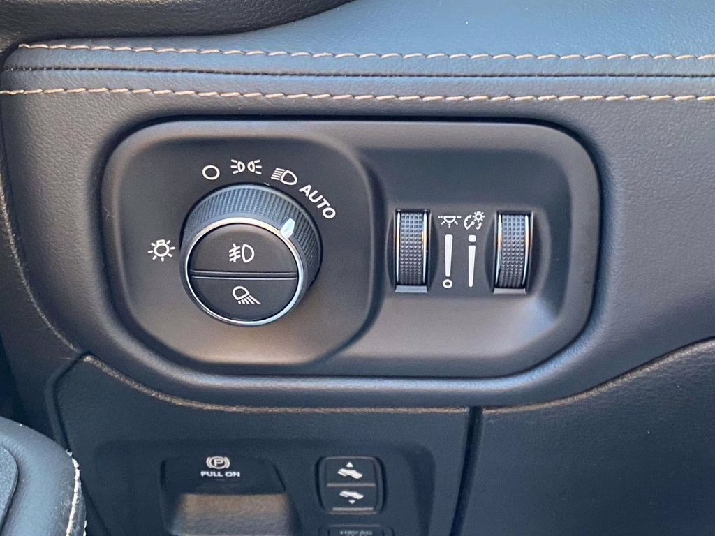 2026 Diamond Black Crystal Pearlcoat Ram 1500 Tungsten 4X4 Truck