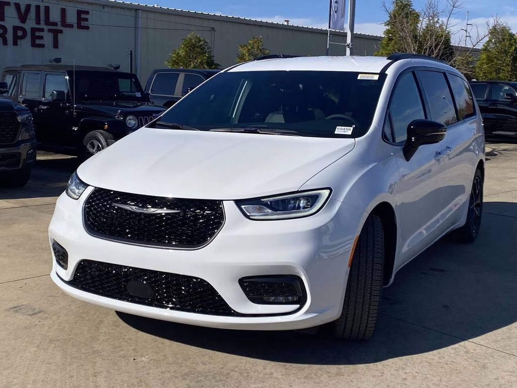 2026 Bright White Clearcoat Chrysler Pacifica Select FWD Van
