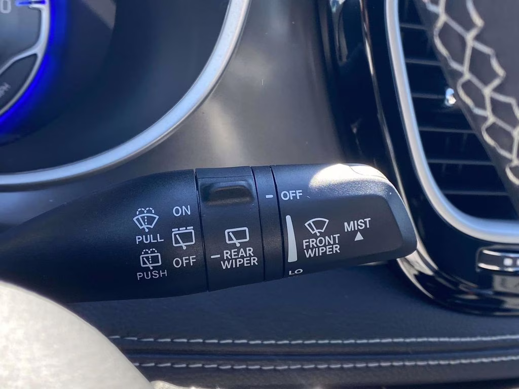 2026 Bright White Clearcoat Chrysler Pacifica Select FWD Van