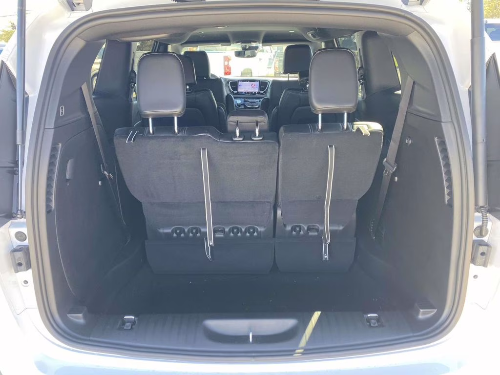 2026 Bright White Clearcoat Chrysler Pacifica Select FWD Van