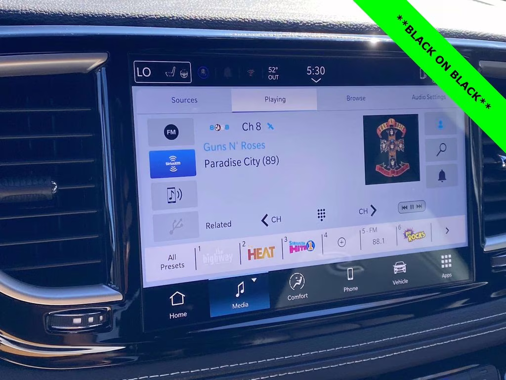 2026 Diamond Black Crystal Pearlcoat Chrysler Pacifica Select FWD Van