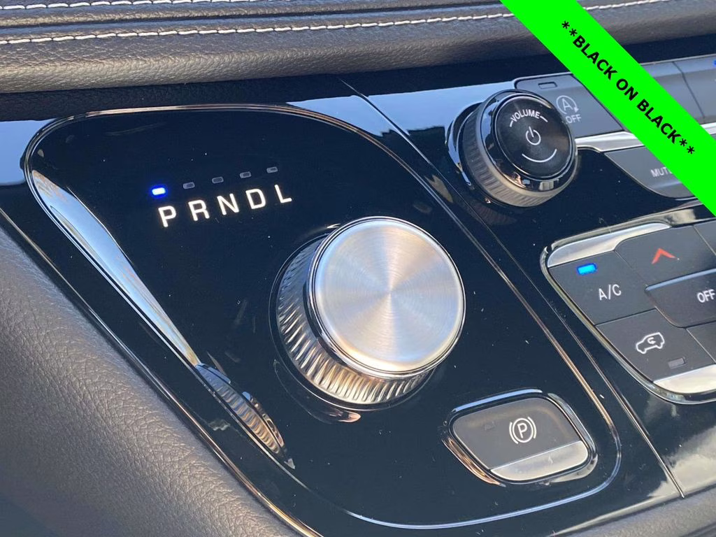 2026 Diamond Black Crystal Pearlcoat Chrysler Pacifica Select FWD Van