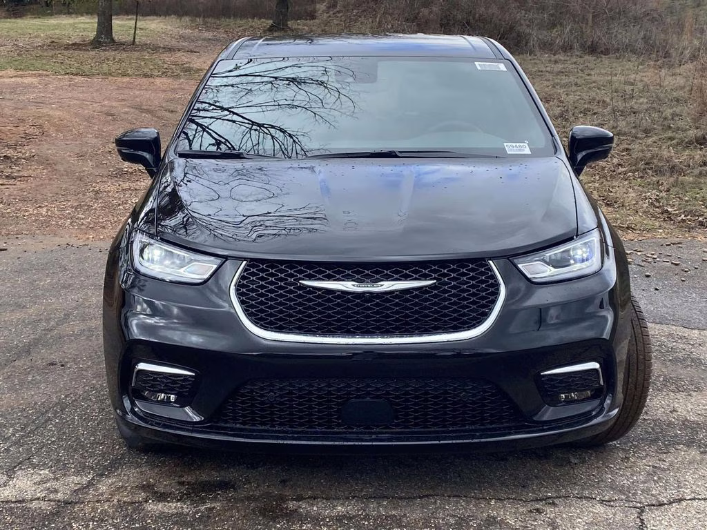 2026 Diamond Black Crystal Pearlcoat Chrysler Pacifica Select FWD Van