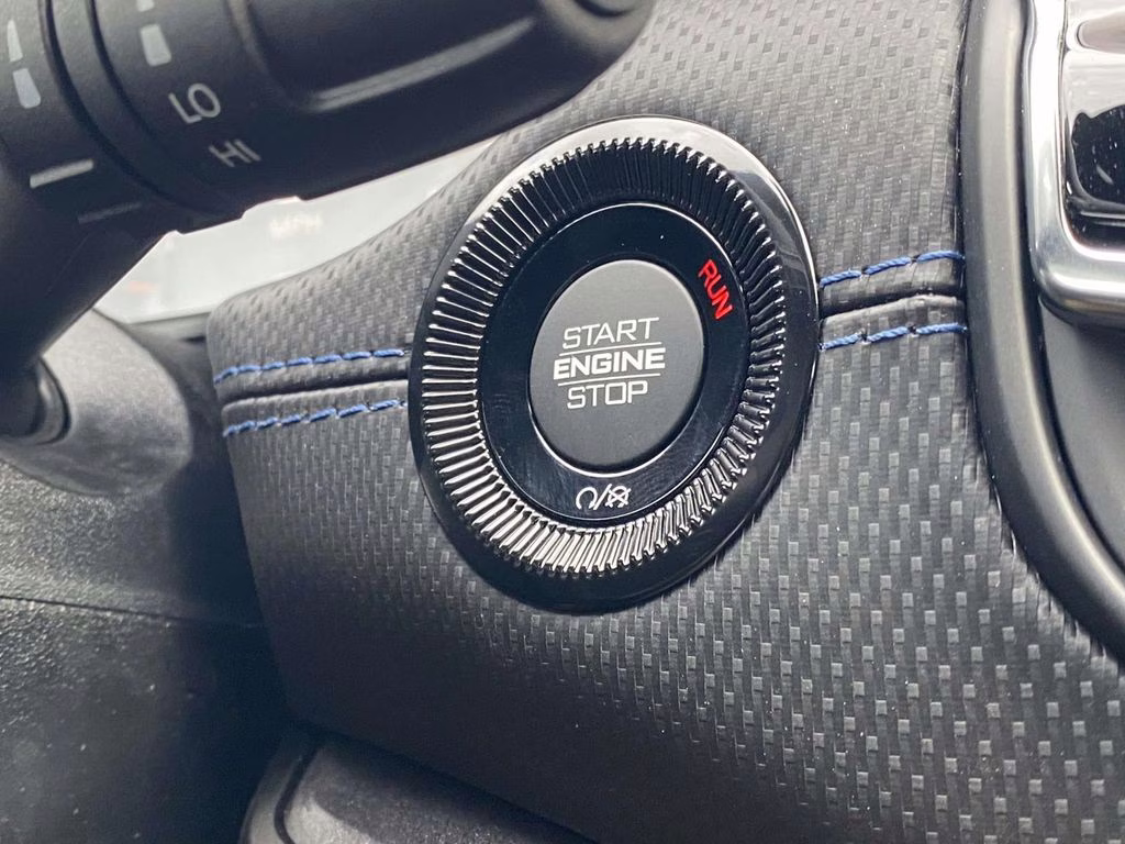 2026 Diamond Black Crystal Pearlcoat Jeep Compass Latitude Altitude 4X4 SUV