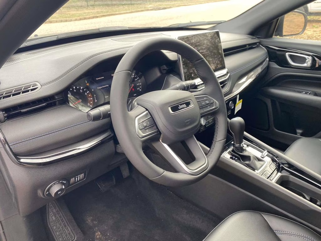 2026 Diamond Black Crystal Pearlcoat Jeep Compass Latitude Altitude 4X4 SUV