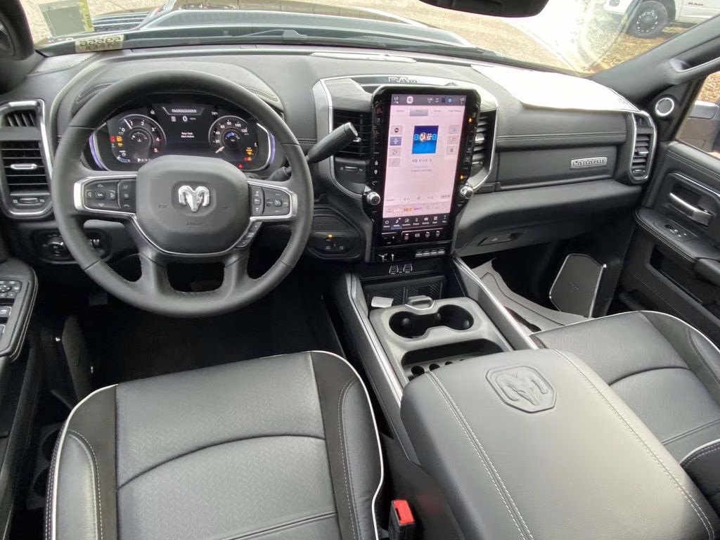 2026 Diamond Black Crystal Pearlcoat Ram 2500 Laramie 4X4 Truck