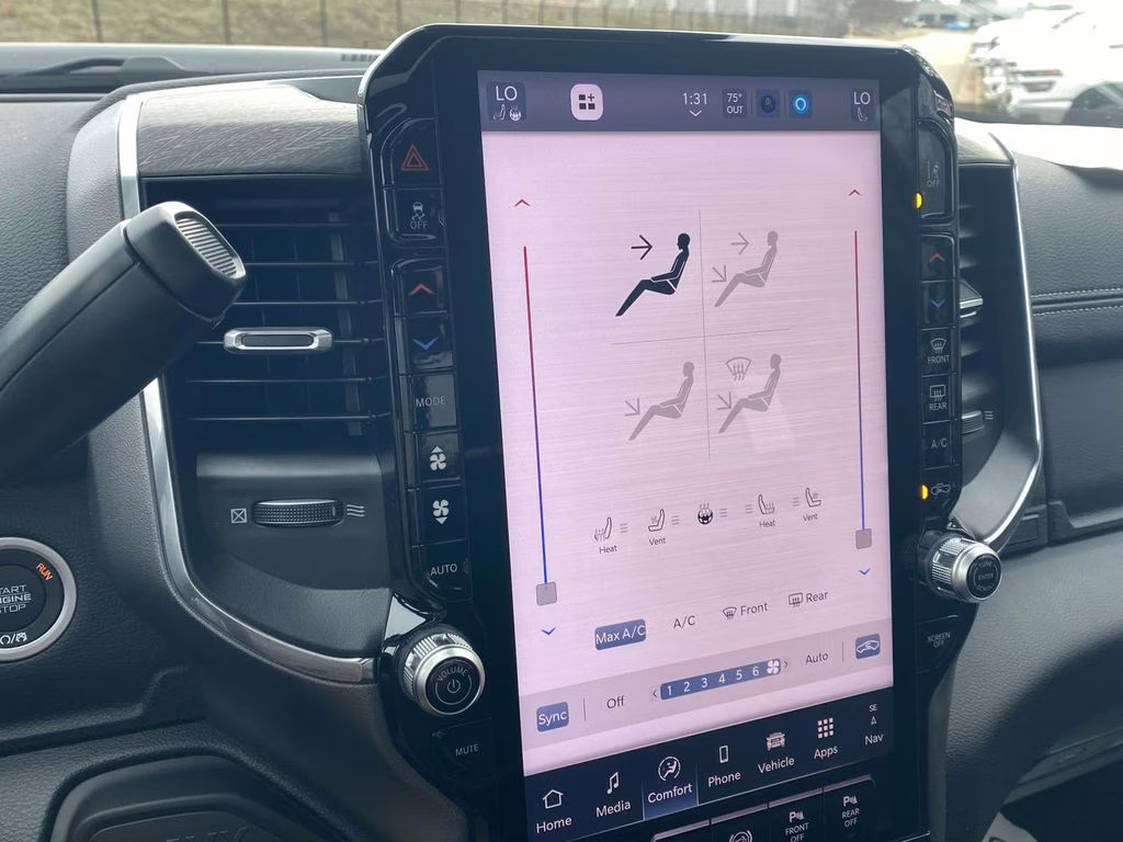 2026 Diamond Black Crystal Pearlcoat Ram 2500 Laramie 4X4 Truck