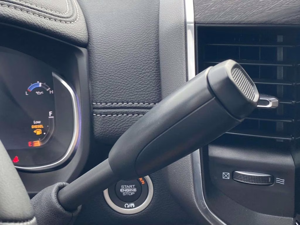 2026 Diamond Black Crystal Pearlcoat Ram 2500 Laramie 4X4 Truck