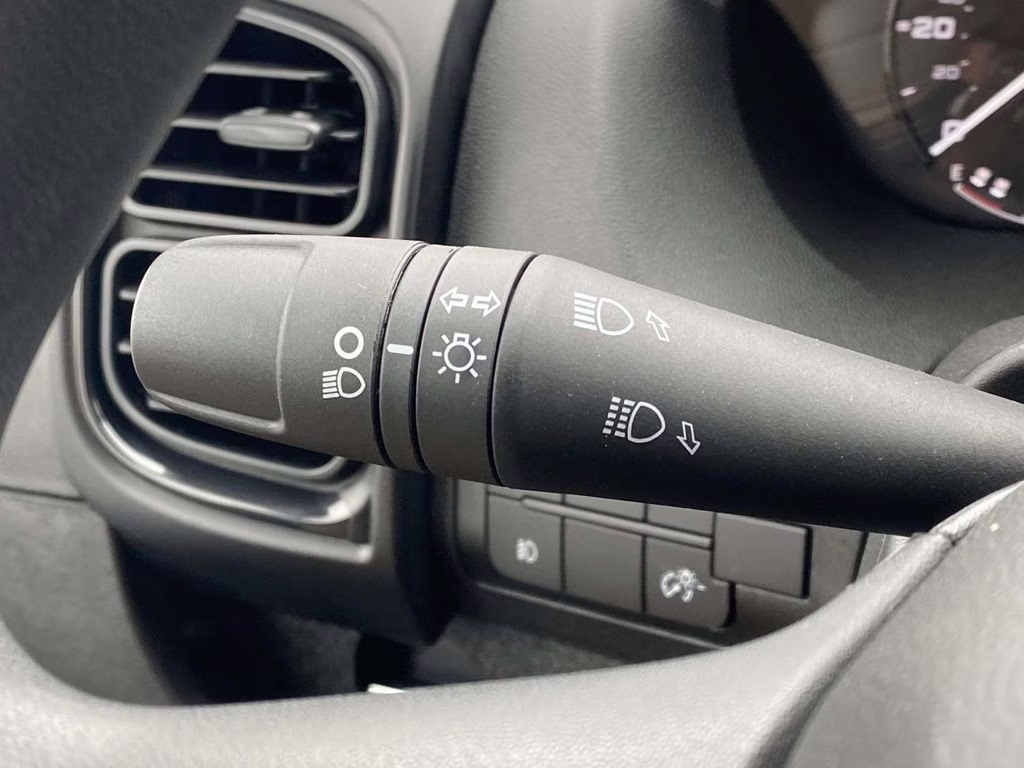 2025 Bright White Clearcoat Ram ProMaster 2500 High Roof FWD Van