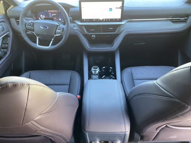 2026 Star White Metallic Tri-Coat Ford Explorer Platinum RWD SUV