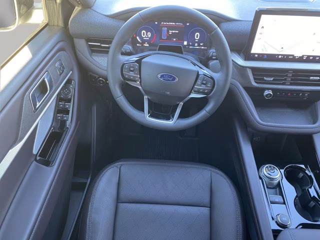 2026 Star White Metallic Tri-Coat Ford Explorer Platinum RWD SUV