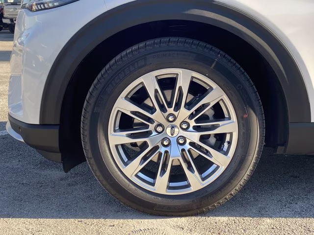 2026 Star White Metallic Tri-Coat Ford Explorer Platinum RWD SUV