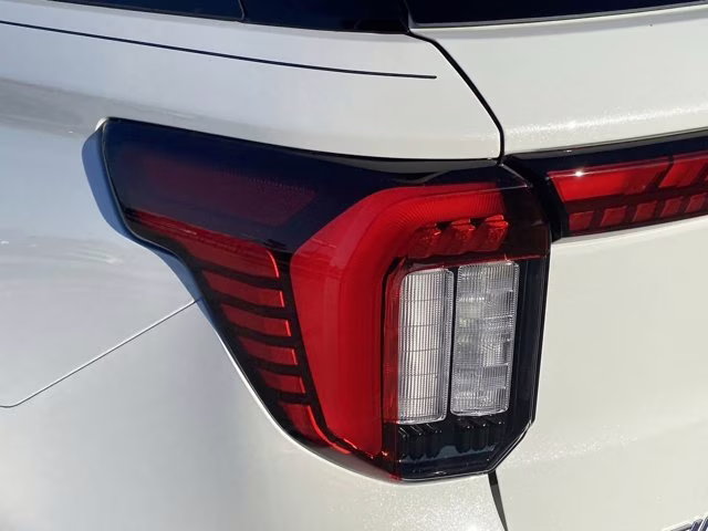 2026 Star White Metallic Tri-Coat Ford Explorer Platinum RWD SUV