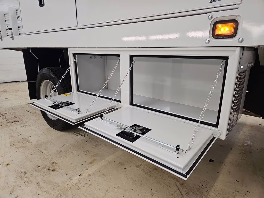 2026 Bright White Clearcoat Ram 5500HD Tradesman 4X4 Truck