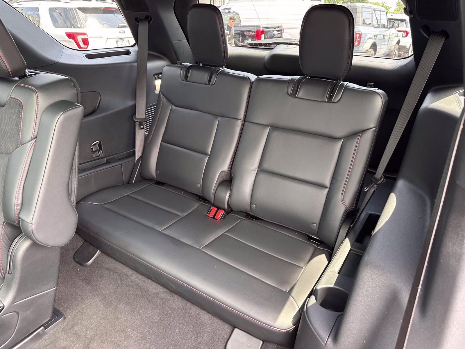 2026 Ford Explorer ST - Photo 16