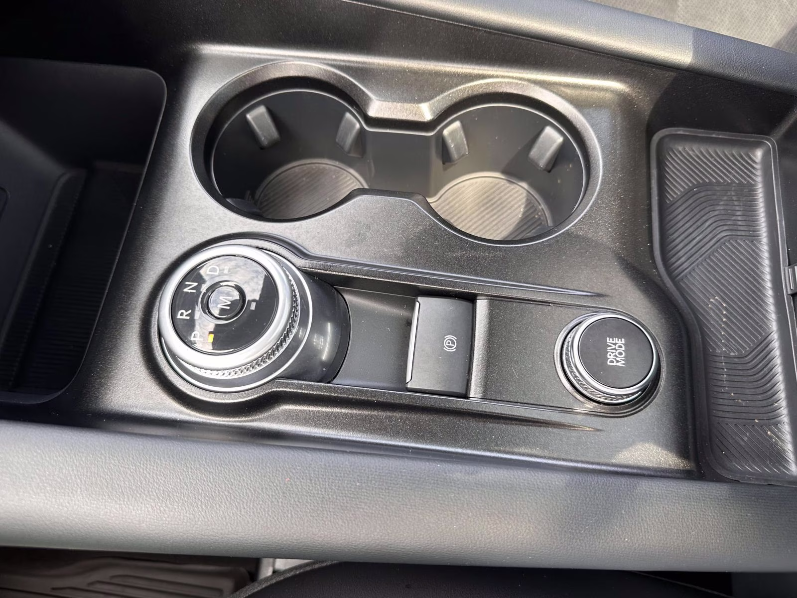 2026 Ford Explorer ST - Photo 29