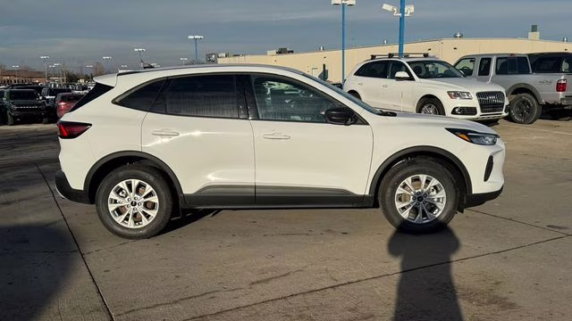 2026 Oxford White Ford Escape Active AWD SUV