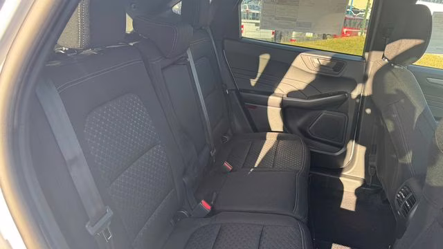 2026 Oxford White Ford Escape Active AWD SUV