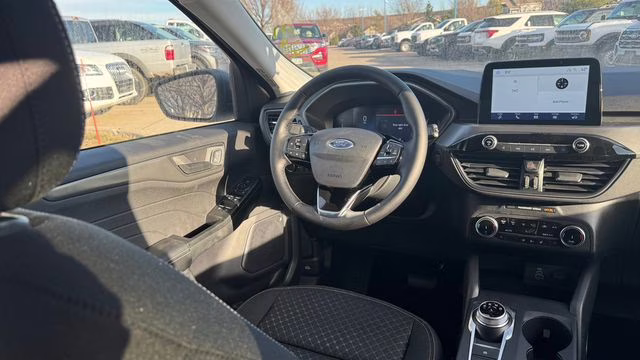 2026 Oxford White Ford Escape Active AWD SUV