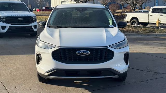 2026 Oxford White Ford Escape Active AWD SUV