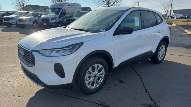 2026 Oxford White Ford Escape Active AWD SUV