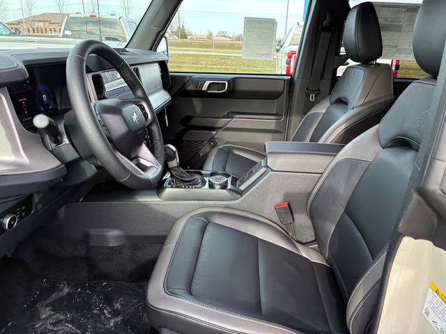 2025 Desert Sand Ford Bronco Outer Banks 4X4 SUV