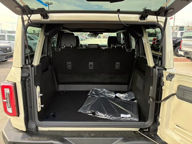 2025 Desert Sand Ford Bronco Outer Banks 4X4 SUV