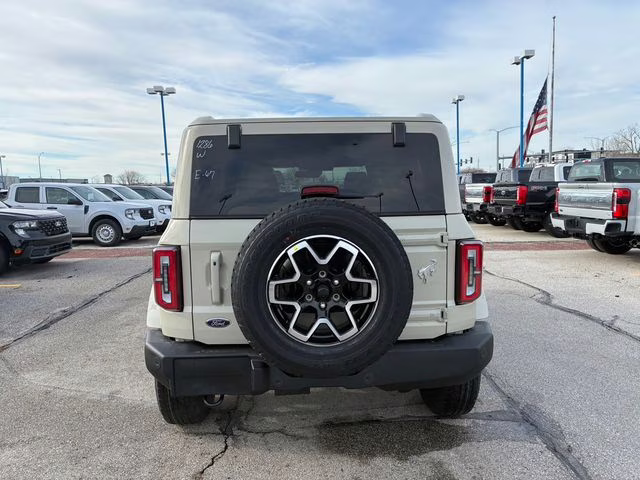 2025 Desert Sand Ford Bronco Outer Banks 4X4 SUV