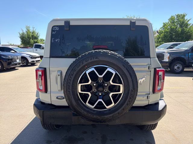 2025 Desert Sand Ford Bronco Outer Banks 4X4 SUV