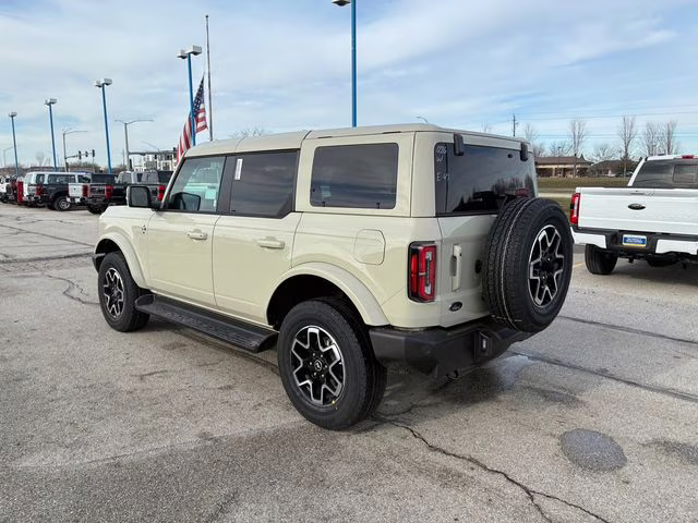 2025 Desert Sand Ford Bronco Outer Banks 4X4 SUV