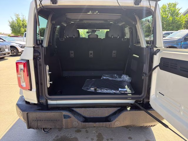 2025 Desert Sand Ford Bronco Outer Banks 4X4 SUV