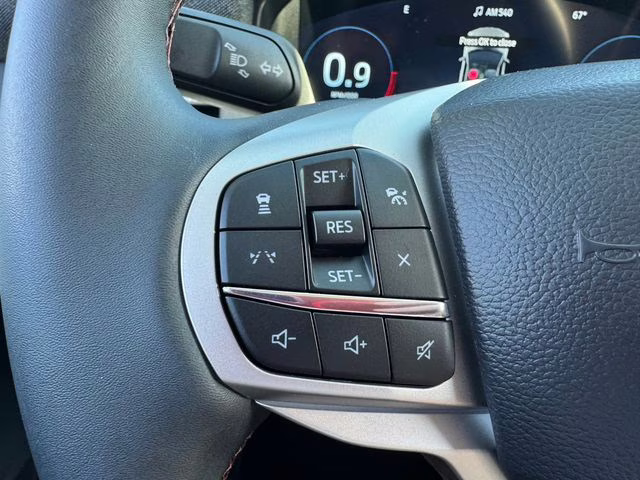 2026 Space White Metallic Ford Explorer Active 4X4 SUV