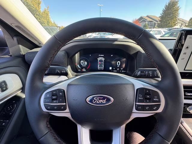 2026 Space White Metallic Ford Explorer Active 4X4 SUV