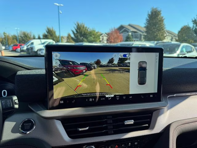 2026 Space White Metallic Ford Explorer Active 4X4 SUV