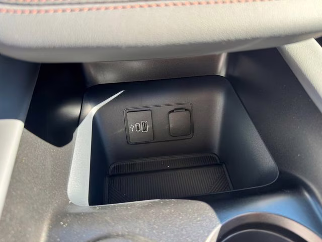 2026 Space White Metallic Ford Explorer Active 4X4 SUV