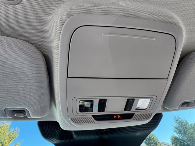 2026 Space White Metallic Ford Explorer Active 4X4 SUV