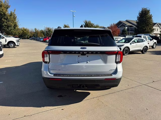 2026 Space White Metallic Ford Explorer Active 4X4 SUV