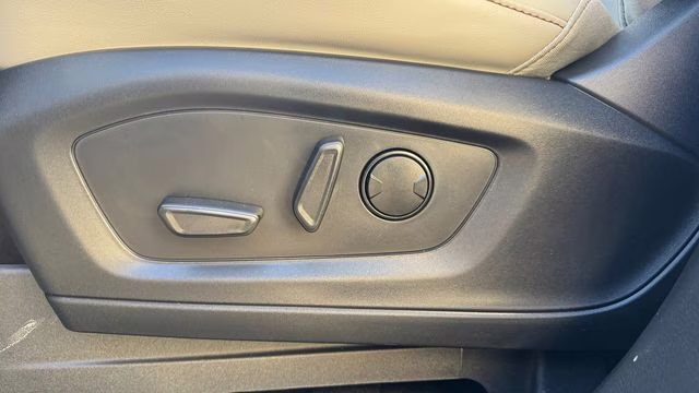 2026 Star White Metallic Tri-Coat Ford Explorer Active 4X4 SUV