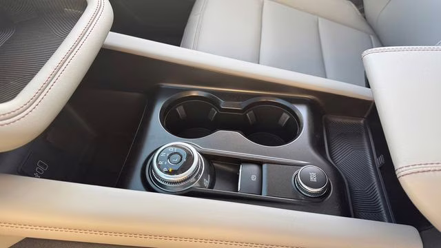 2026 Star White Metallic Tri-Coat Ford Explorer Active 4X4 SUV