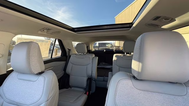 2026 Star White Metallic Tri-Coat Ford Explorer Active 4X4 SUV