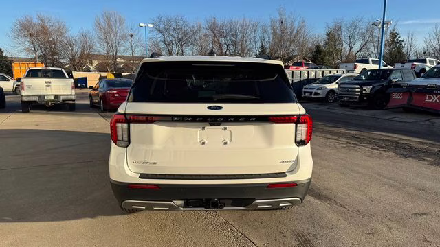2026 Star White Metallic Tri-Coat Ford Explorer Active 4X4 SUV