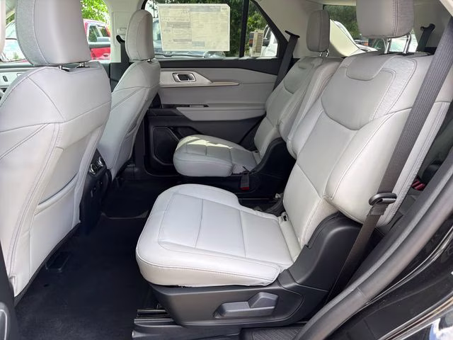2026 Agate Black Metallic Ford Explorer Active 4X4 SUV
